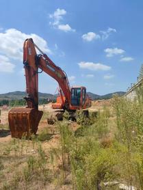 Buy Doosan DH215-7 Used Excavator / 2 Buy Doosan DH215-7 Used Excavator / 2