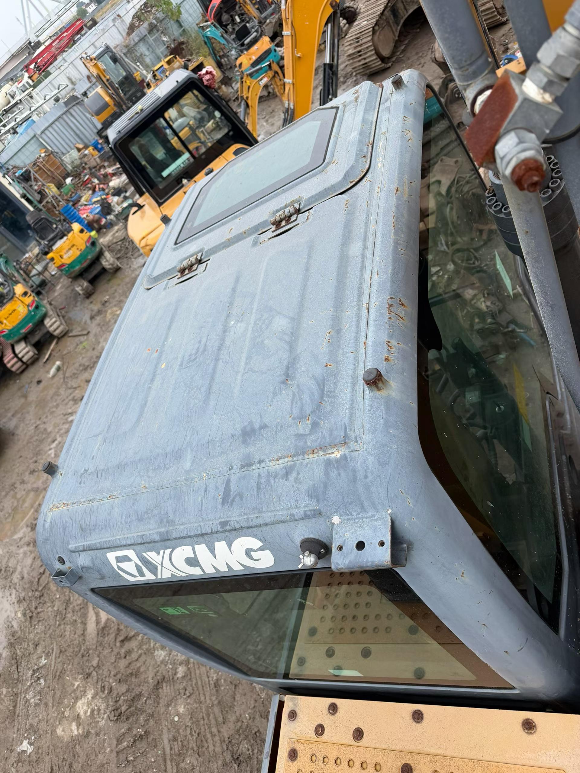 Buy XCMG XE200 Used Excavator / 8