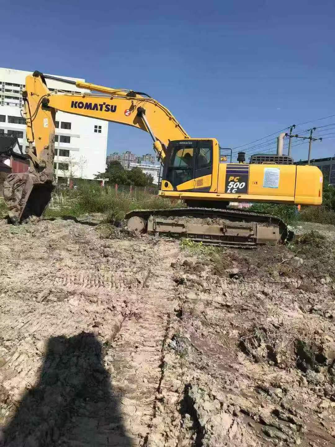 شراء حفارة Komatsu WA500-3 مستعملة / 3