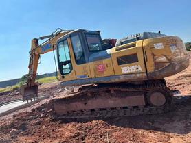 Buy XCMG XE215D Used Excavator / 4 Buy XCMG XE215D Used Excavator / 4