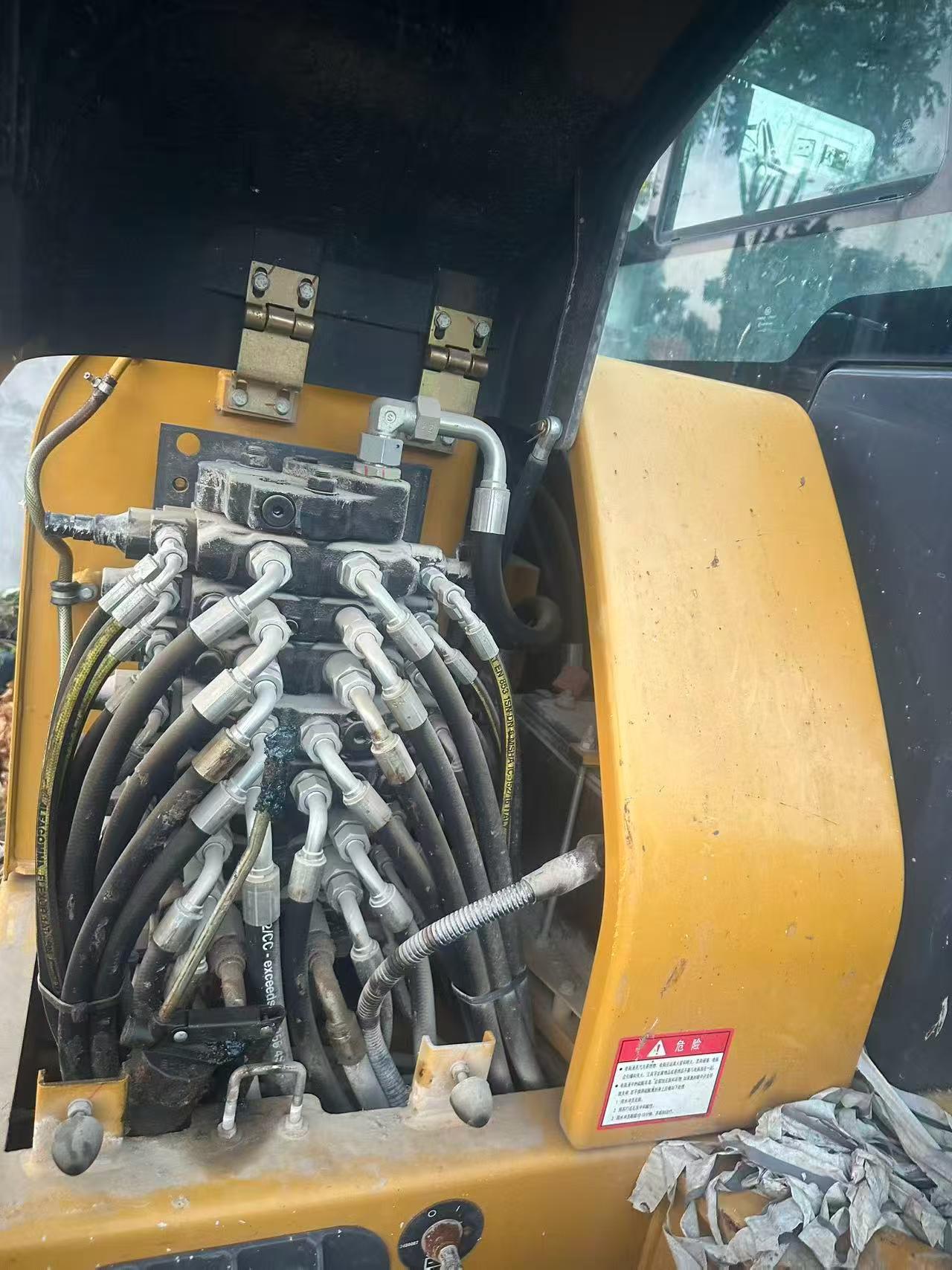 Buy XCMG XE60 Used Excavator / 4