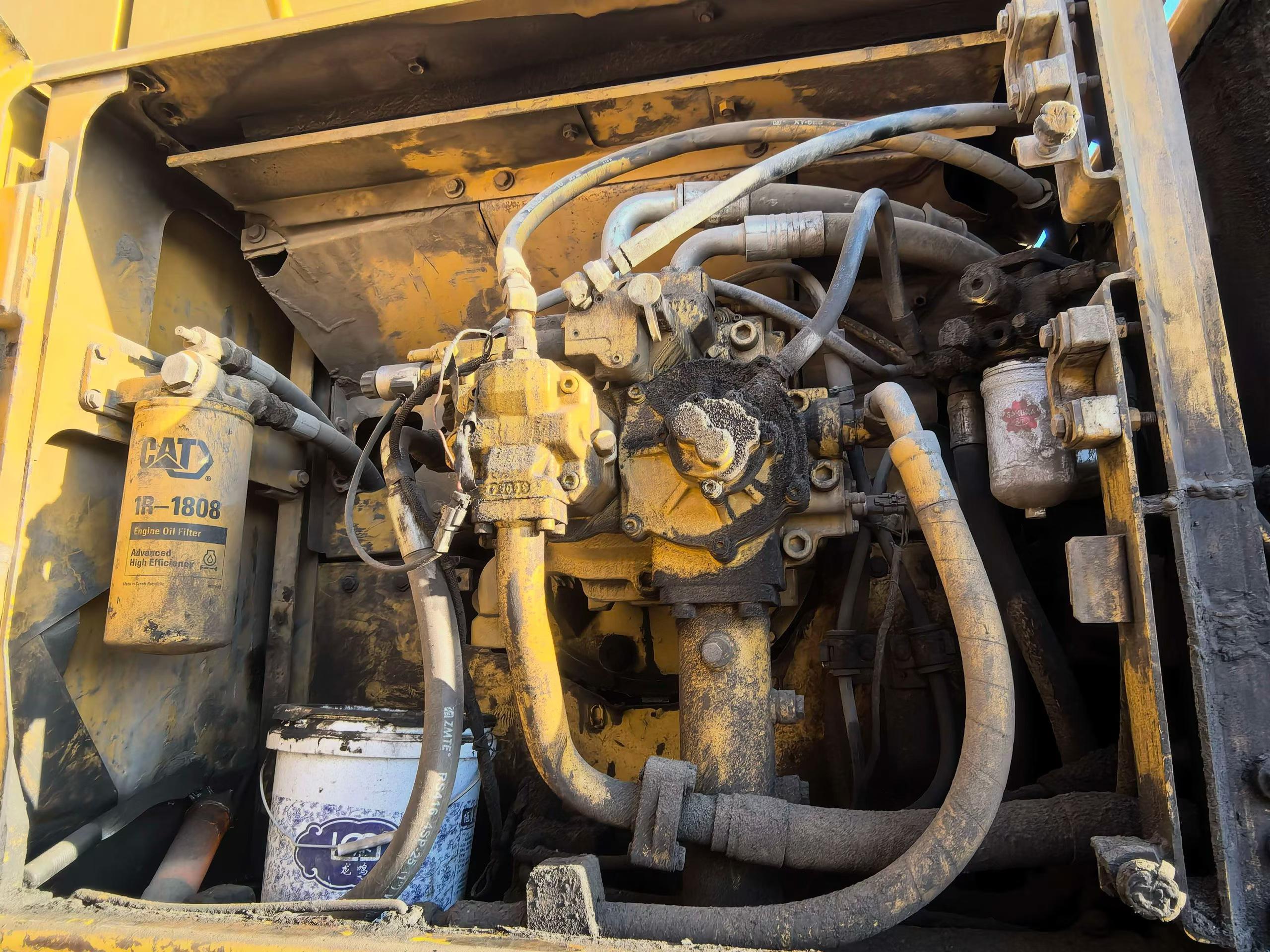 شراء حفارة Caterpillar 345D مستعملة / 7