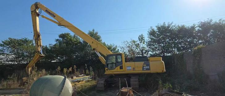 Buy Komatsu PC460LC-8 Used Excavator / 1
