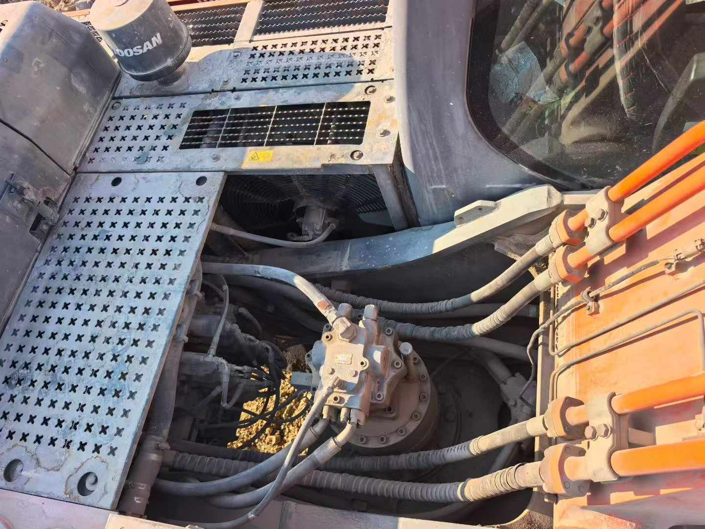 Buy Doosan DX380LC-5 Used Excavator / 7