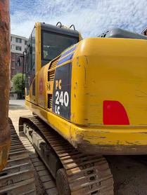 Buy Komatsu PC200-8 Used Excavator / 9 Buy Komatsu PC200-8 Used Excavator / 9