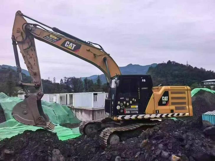 Buy Caterpillar 323 Used Excavator / 1