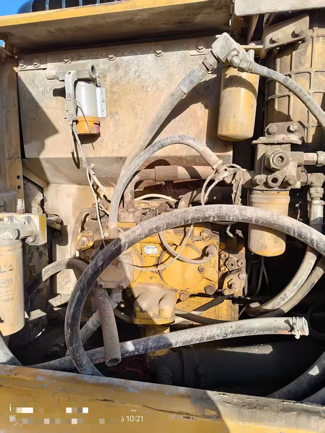 شراء حفارة Caterpillar 323DL مستعملة / 2