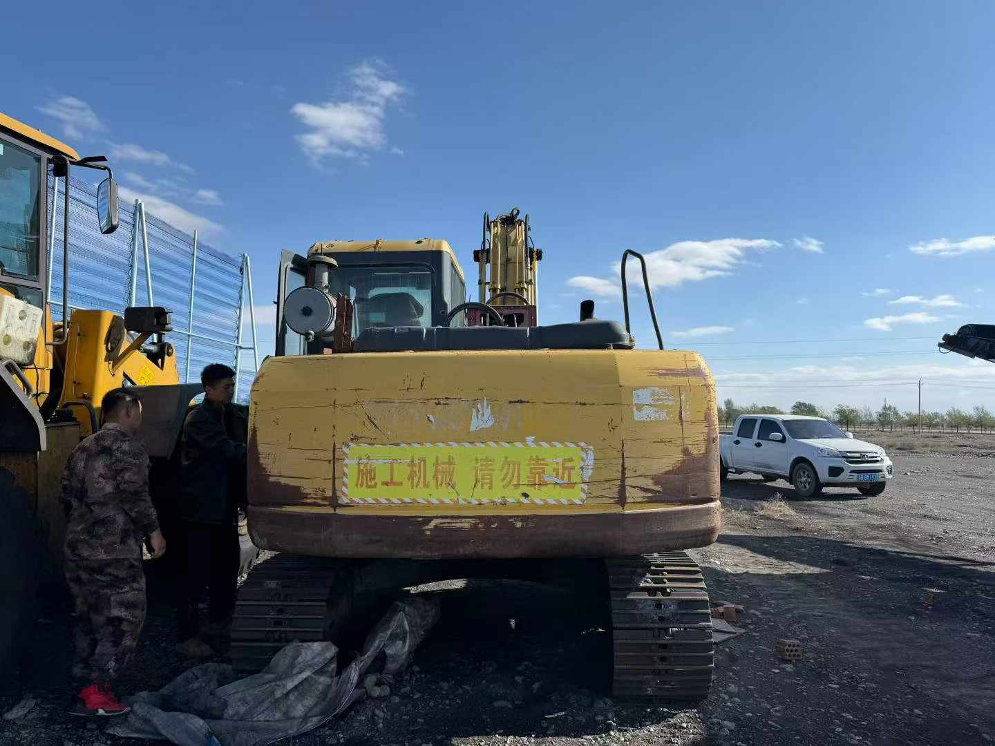 Buy Komatsu PC130 Used Excavator / 8