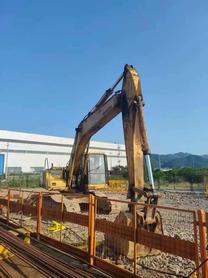 Buy Komatsu PC200-6 Used Excavator / 3 Buy Komatsu PC200-6 Used Excavator / 3