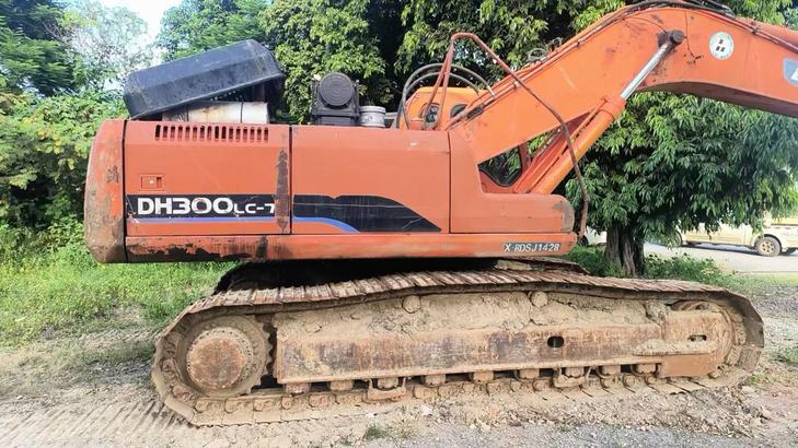 Buy Doosan DH300-7 Used Excavator / 1