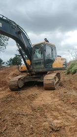 Buy Hyundai R215VS Used Excavator / 4 Buy Hyundai R215VS Used Excavator / 4