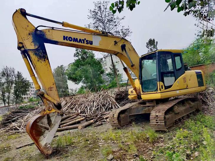 Buy Komatsu PC160-6 Used Excavator / 1