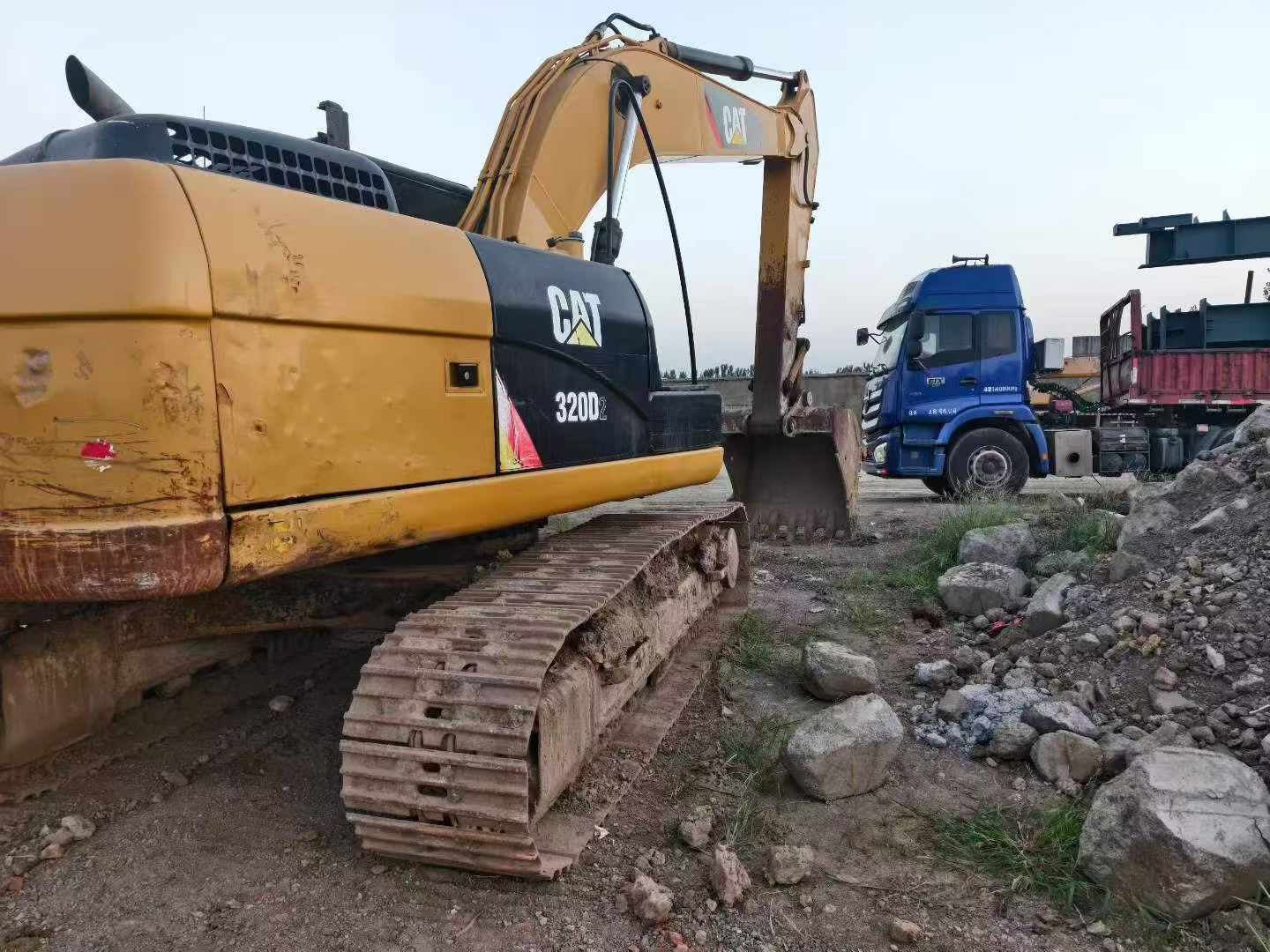 Buy Caterpillar 320D Used Excavator / 8