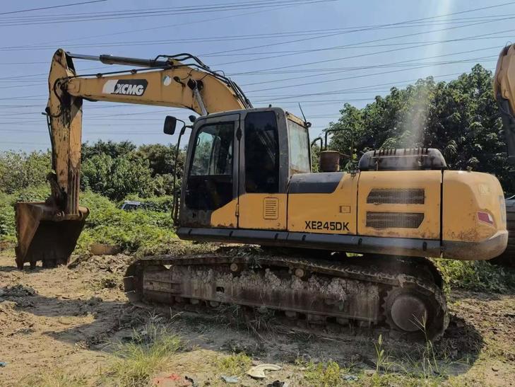 Buy XCMG XE245D Used Excavator / 1