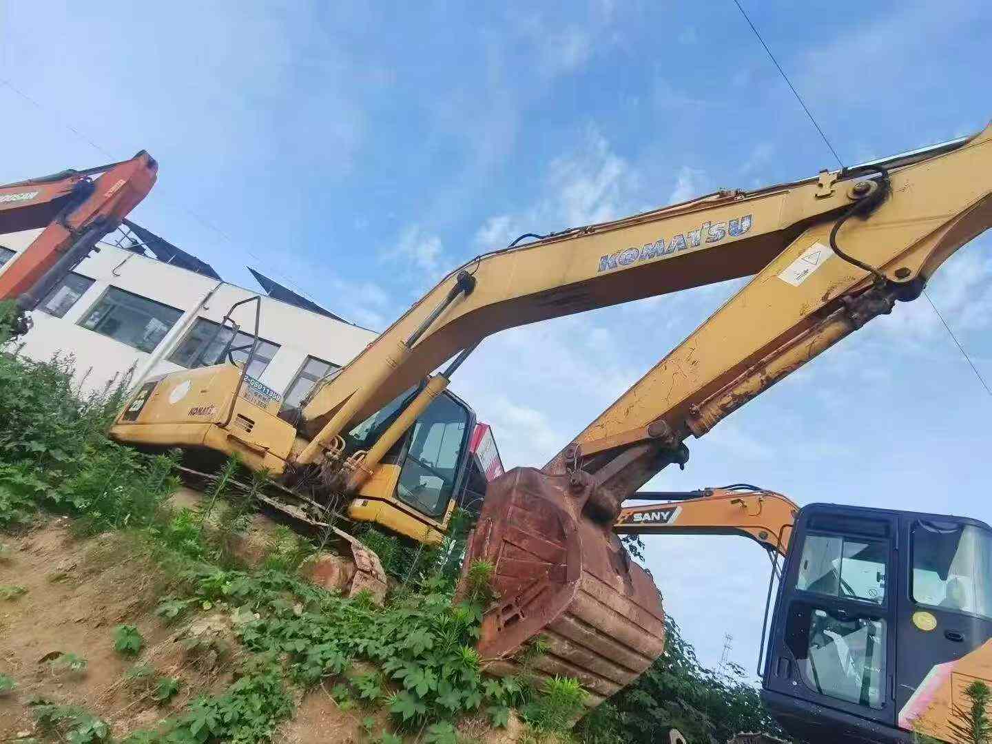 Buy Komatsu PC200 Used Excavator / 4