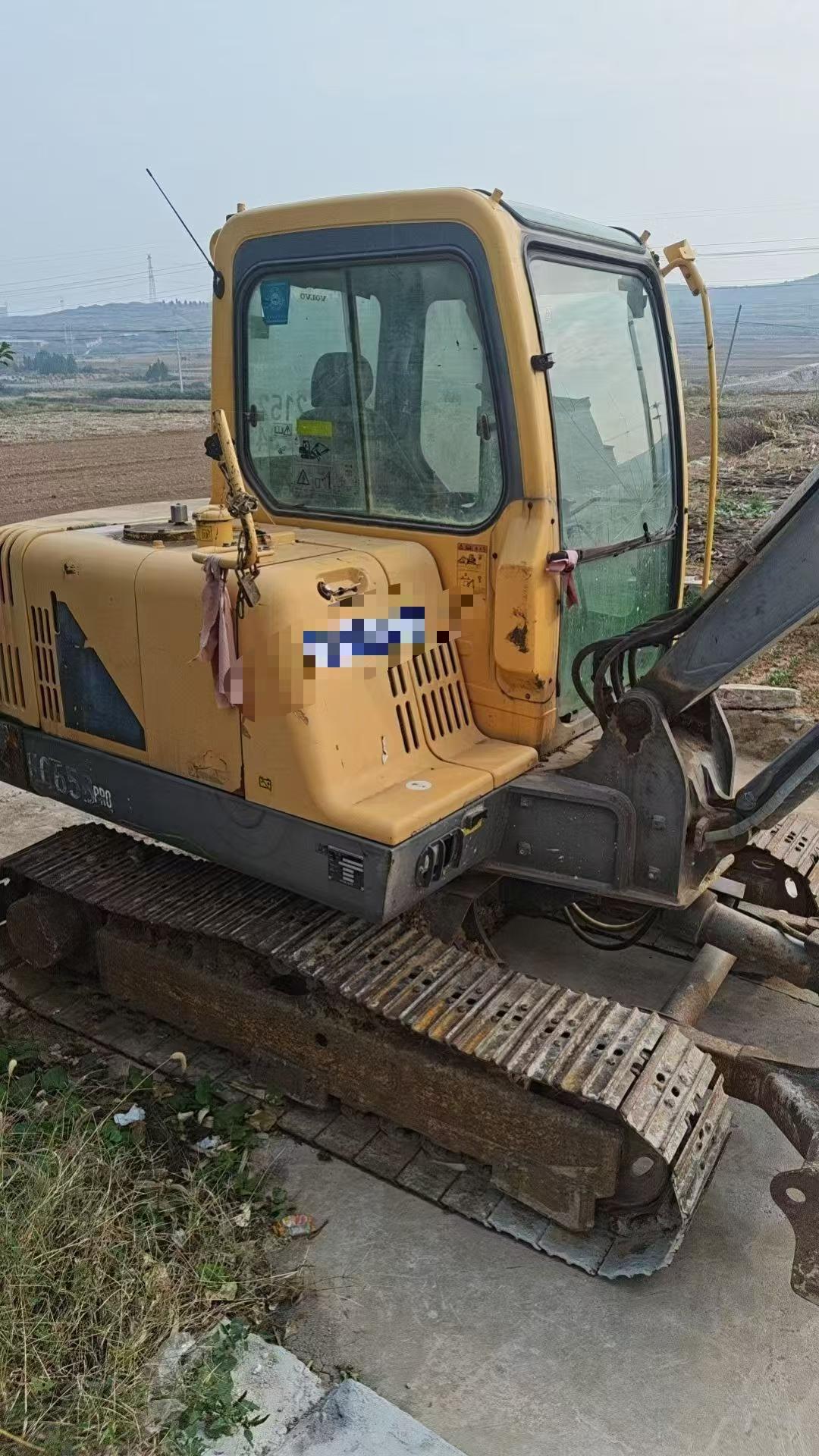 Compre Excavadora Volvo EC55 Usada / 3