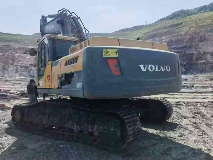Buy Volvo EC300D Used Excavator / 1