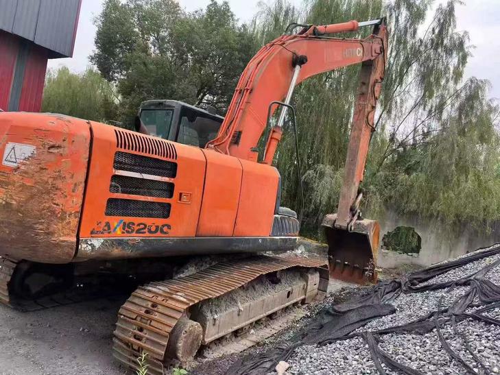 Buy Hitachi ZX200-5G Used Excavator / 1