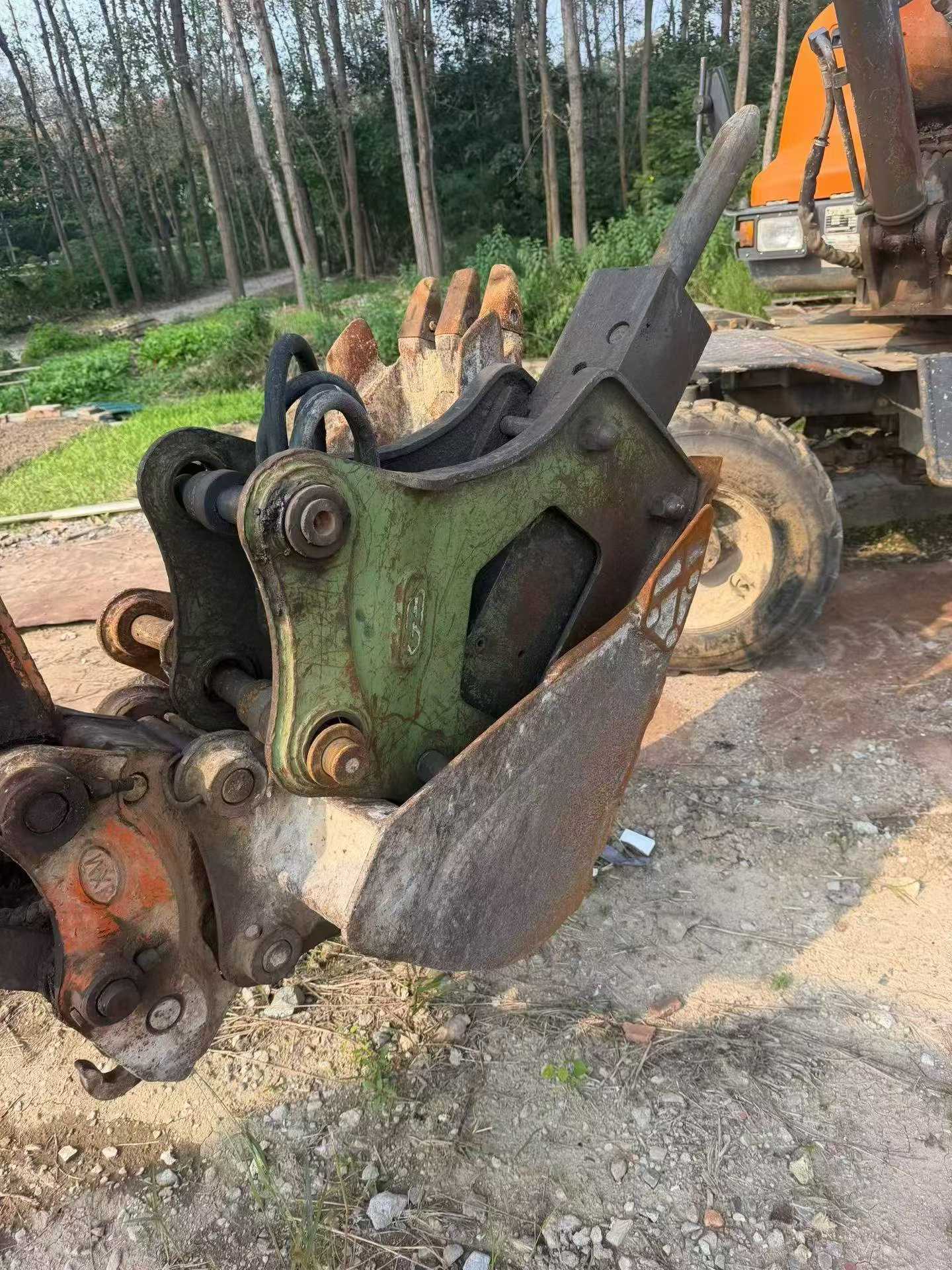 Buy Doosan DH60 Used Excavator / 3
