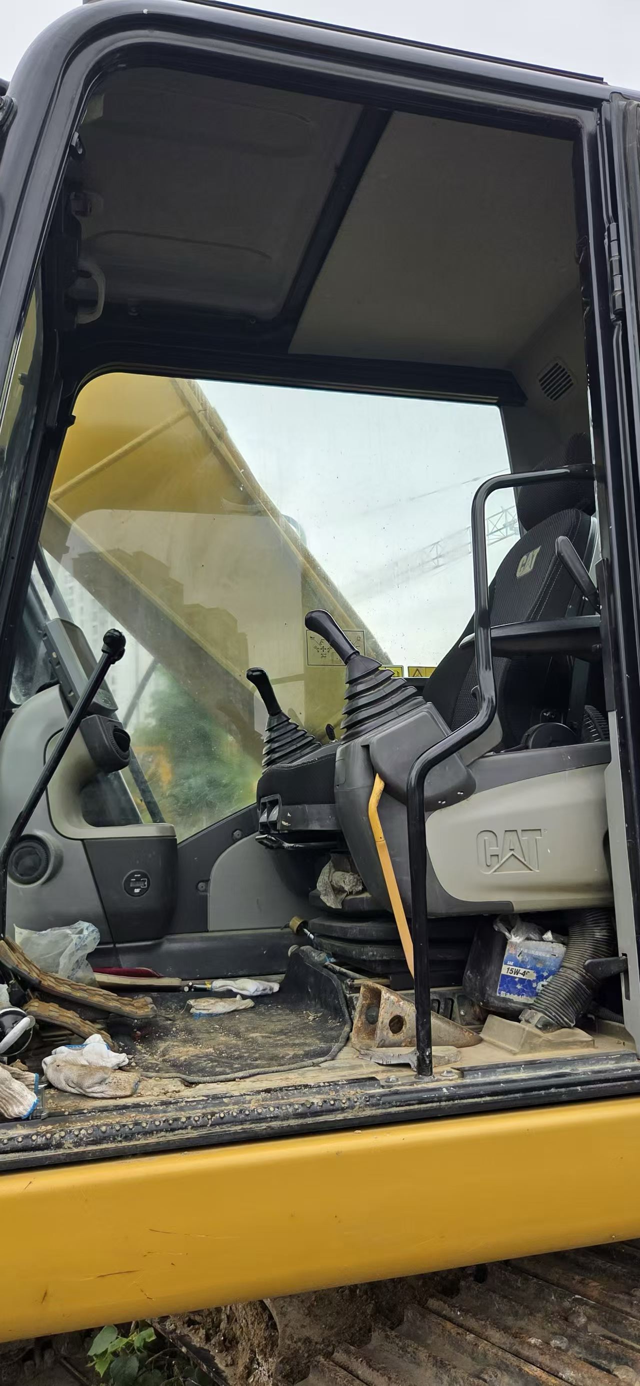 Buy Caterpillar 320D Used Excavator / 5