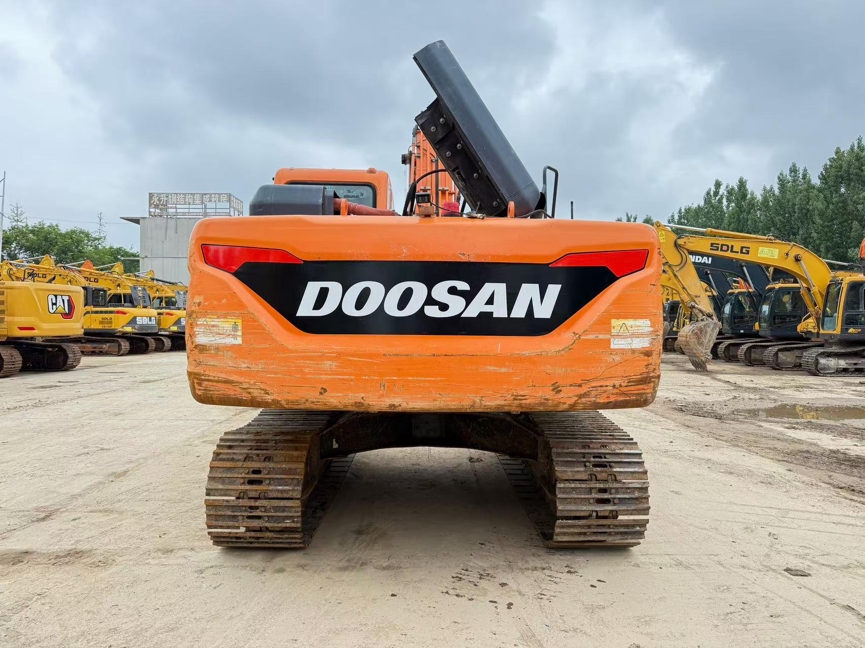 Buy Doosan DH215-7 Used Excavator / 2