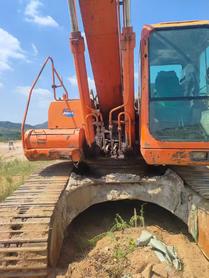 Buy Doosan DH215-7 Used Excavator / 3 Buy Doosan DH215-7 Used Excavator / 3