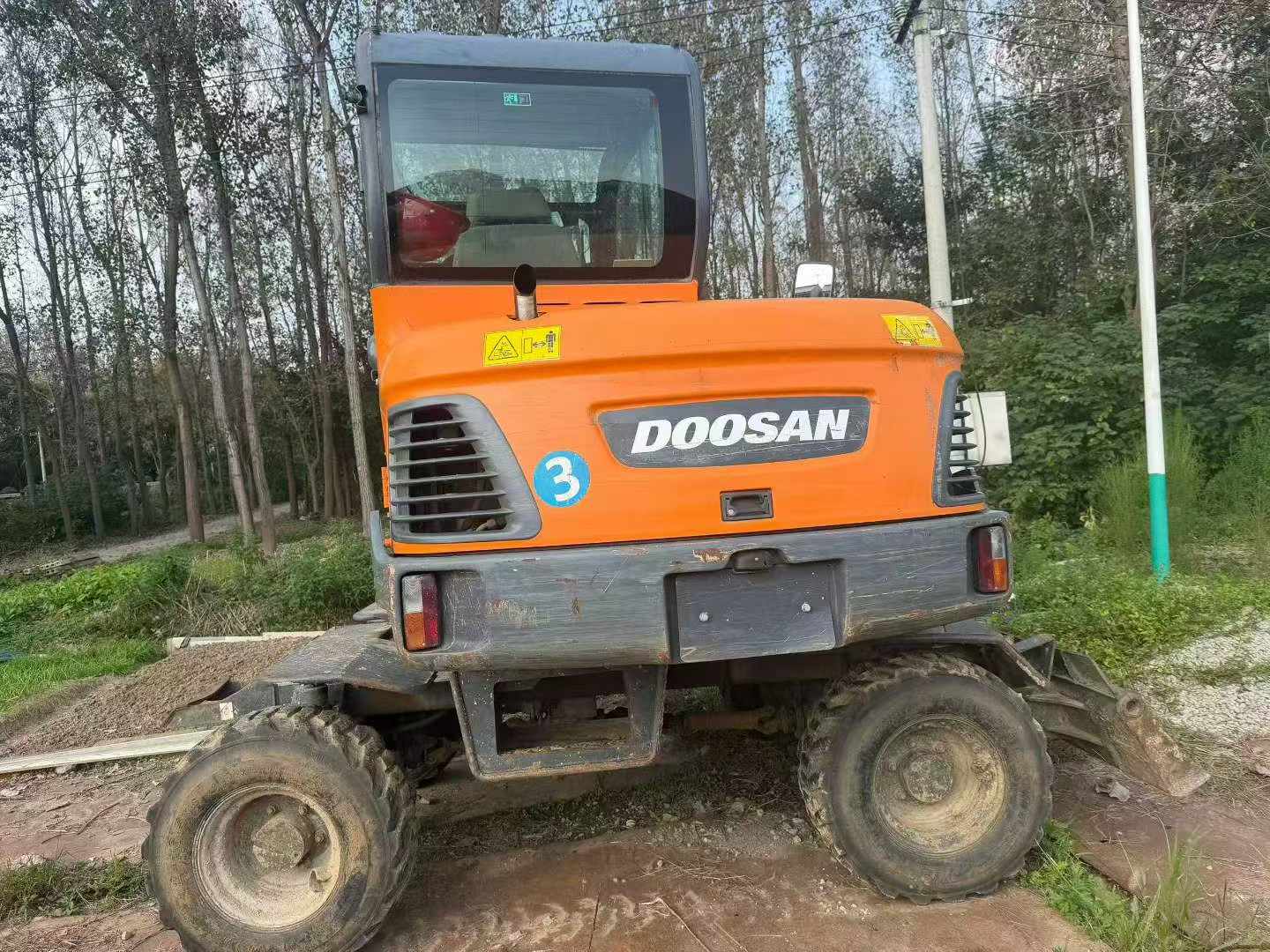 Buy Doosan DH60 Used Excavator / 2