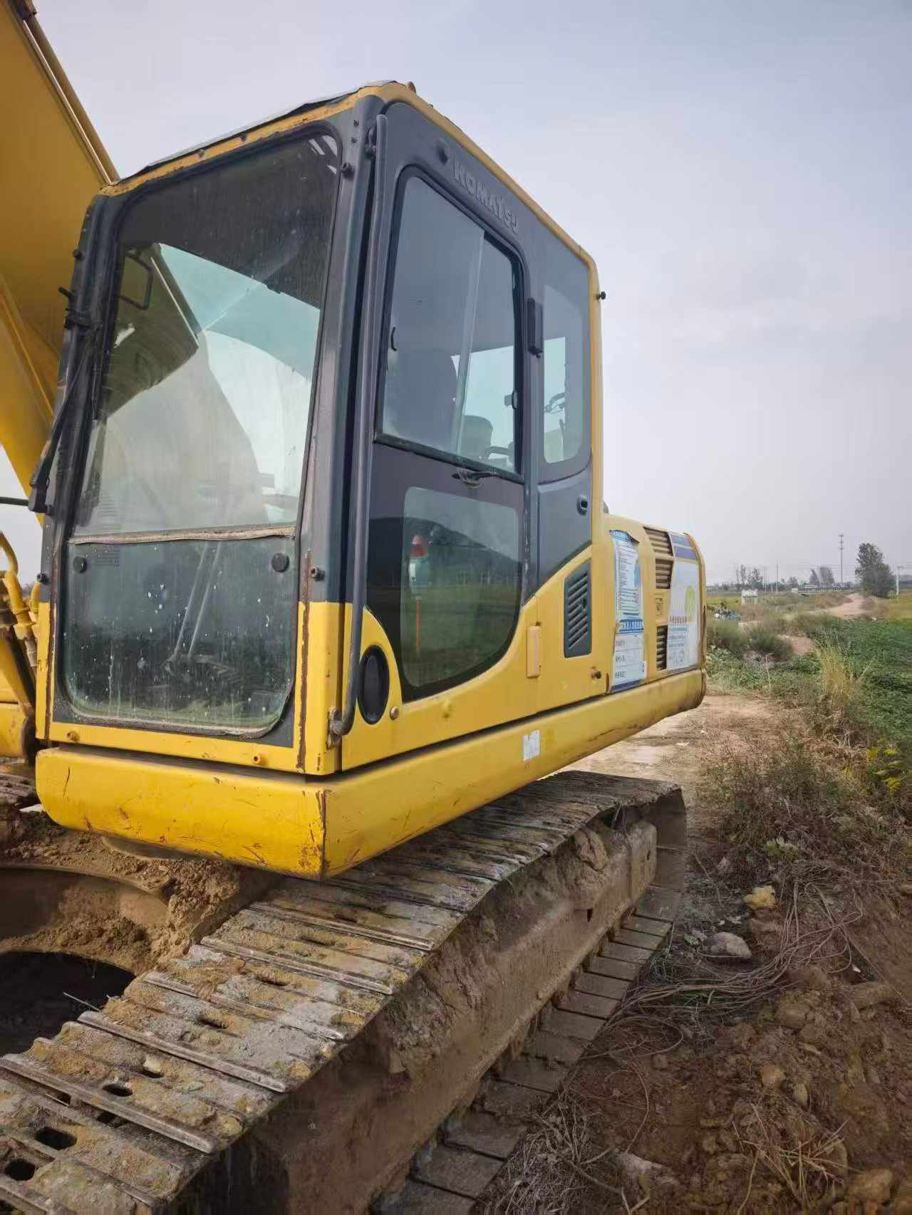 Buy Komatsu PC200 Used Excavator / 2