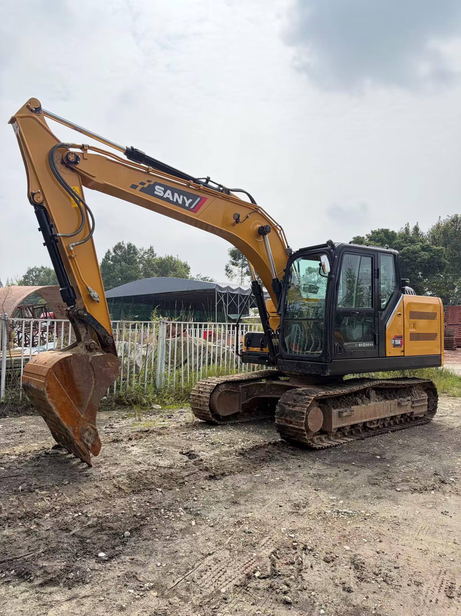 Buy Sany SY135 Used Excavator / 9