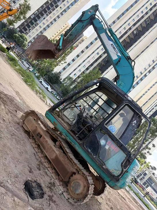 Buy Kobelco SK60-3 Used Excavator / 1