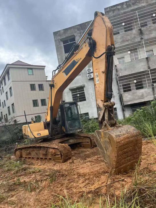 Buy Sany SY215C-8 Used Excavator / 1
