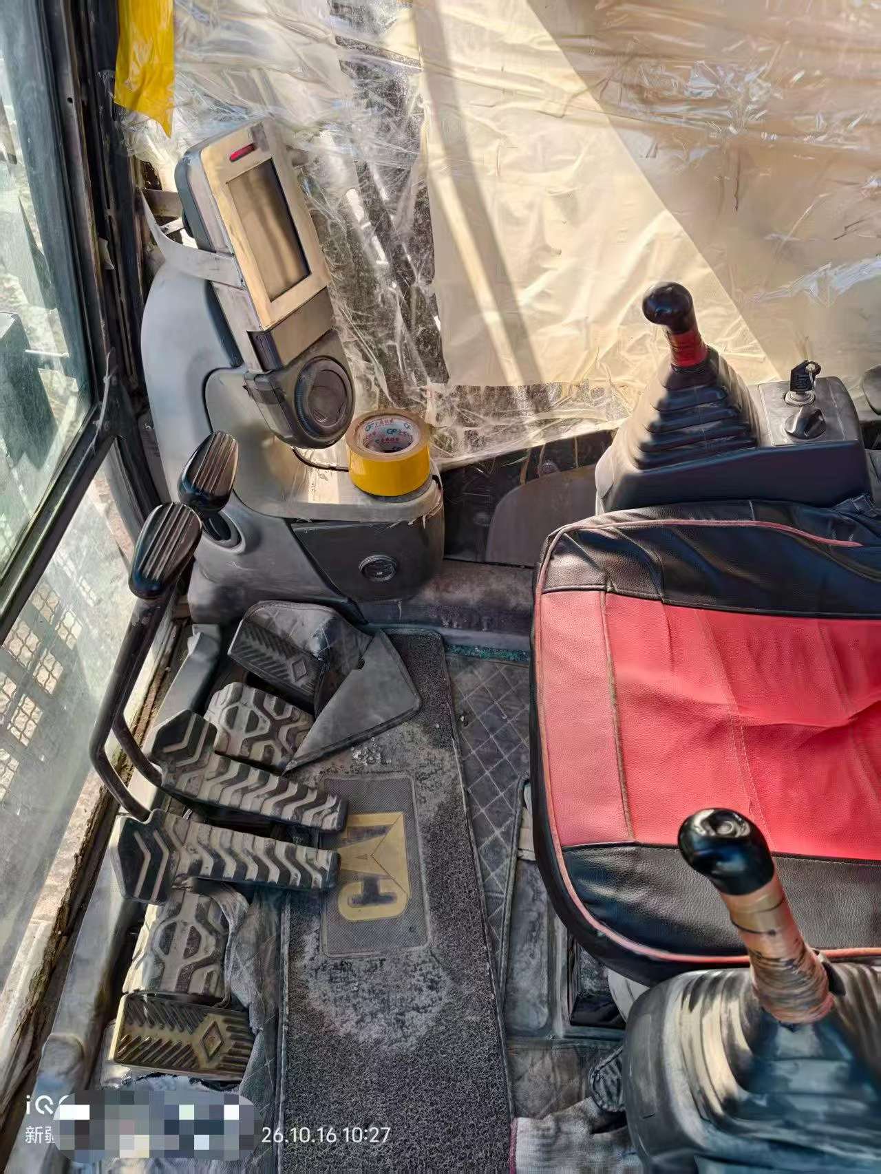 شراء حفارة Caterpillar 323DL مستعملة / 6