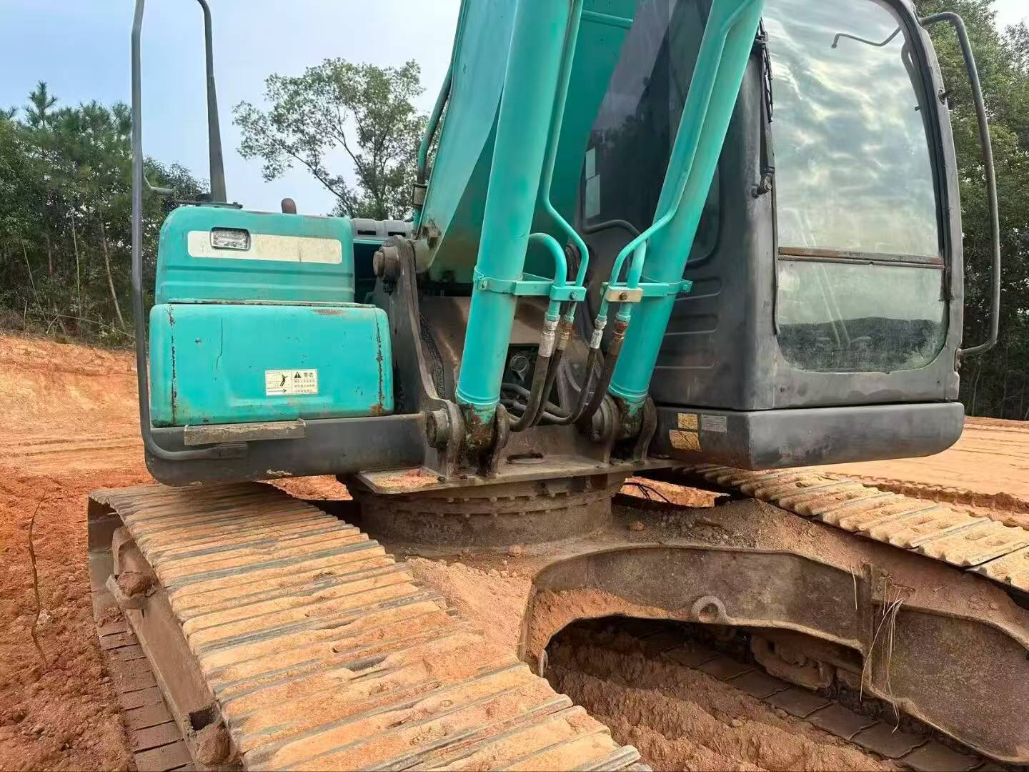 Buy Kobelco SK200 Used Excavator / 6