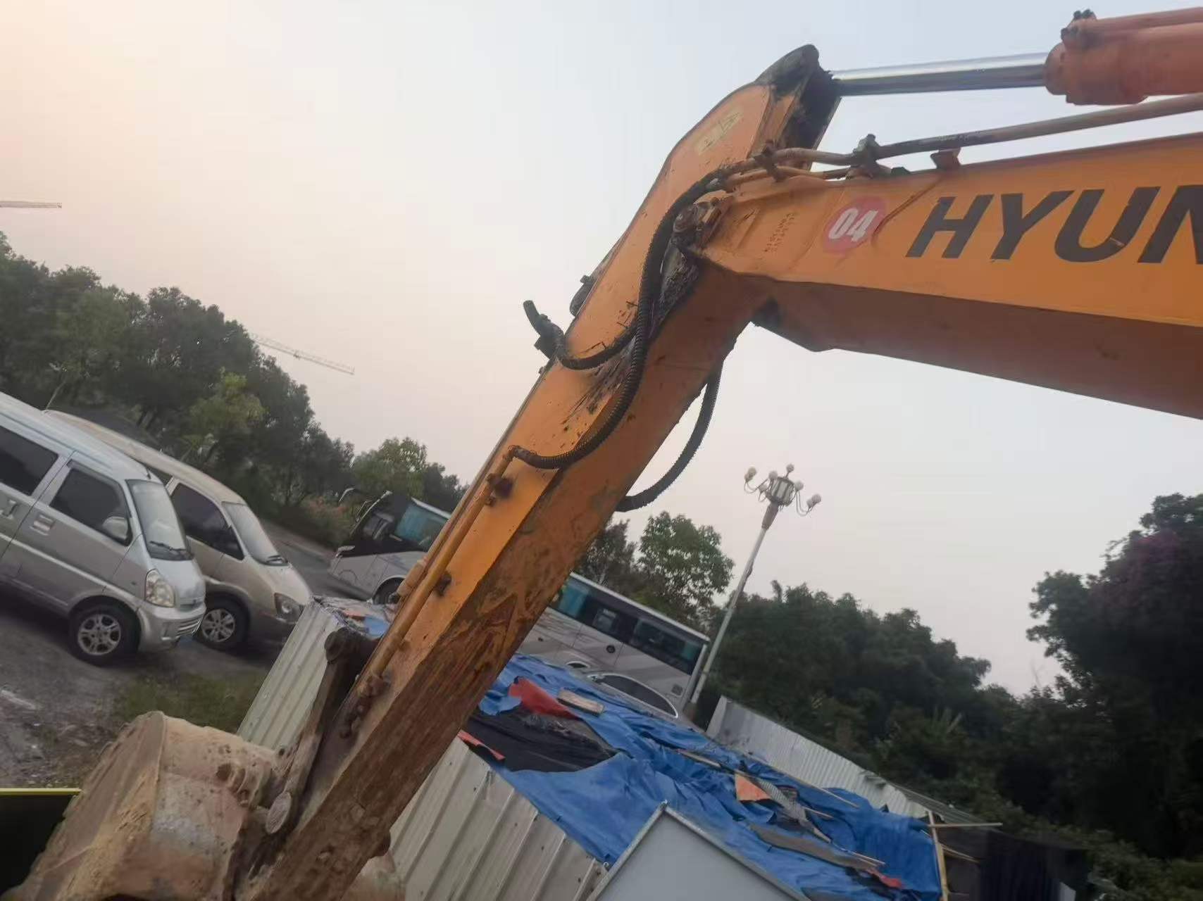 Buy Hyundai R215-7 Used Excavator / 2