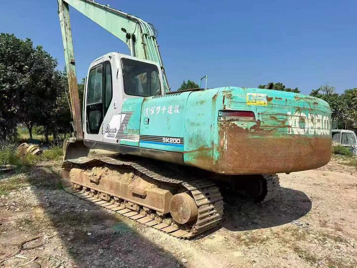 Buy Kobelco SK200-6E Used Excavator / 1