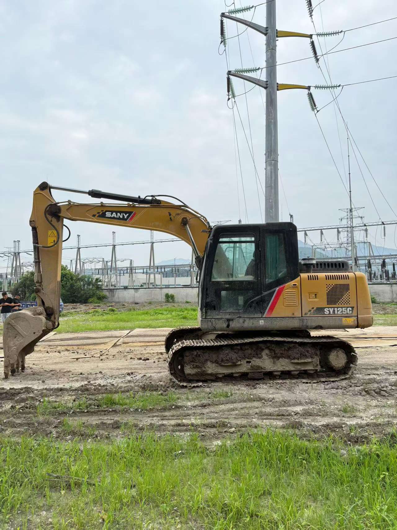 Buy Sany SY125C Used Excavator / 3