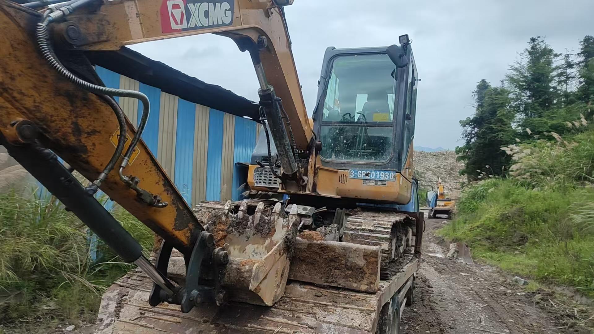 Buy XCMG XE60 Used Excavator / 3