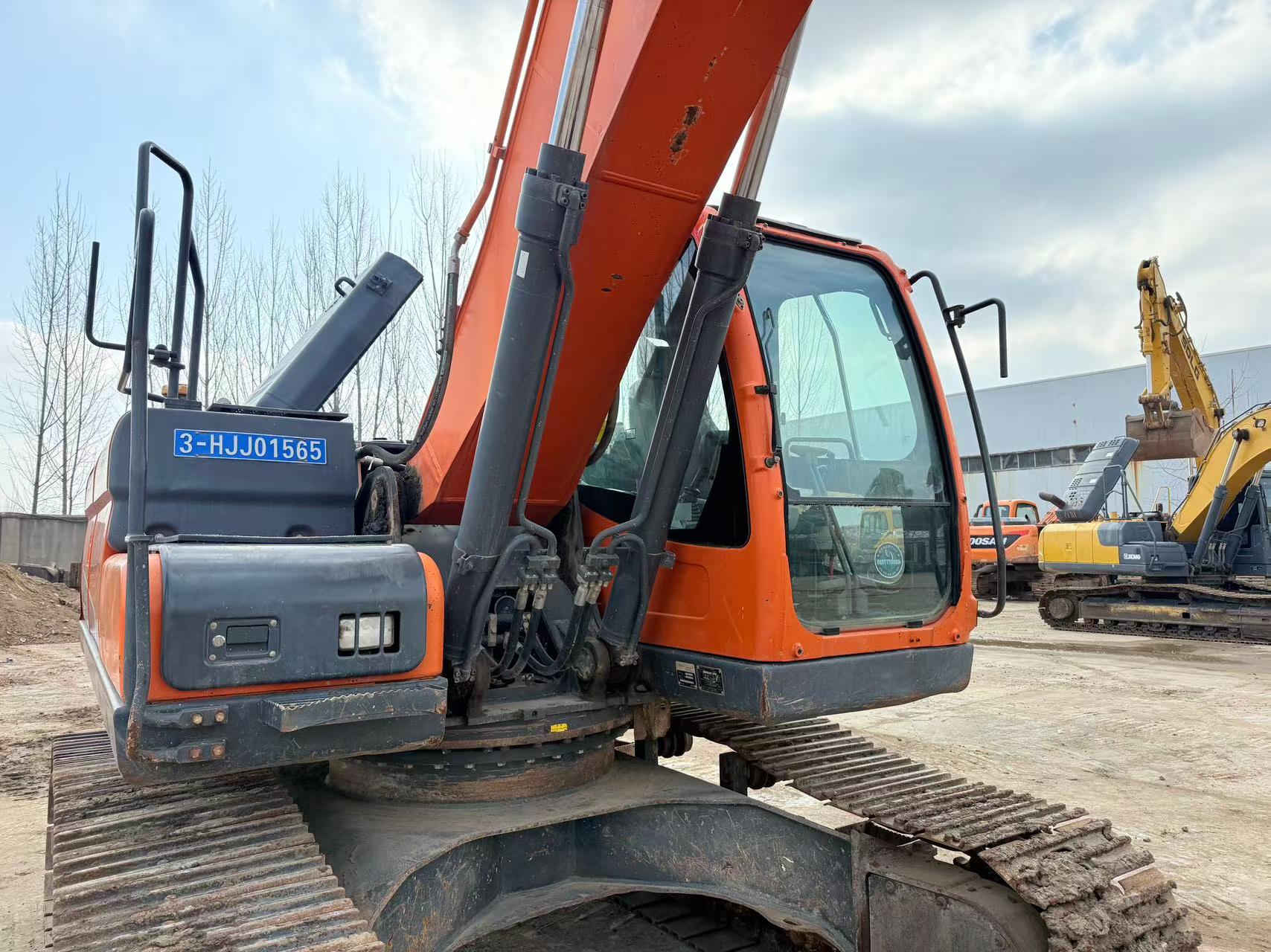 Buy Doosan DH215-9 Used Excavator / 4