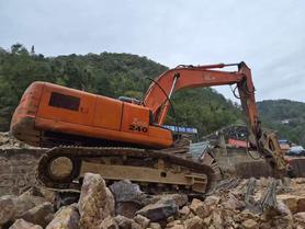 Buy Hitachi ZX200-6 Used Excavator / 2 Buy Hitachi ZX200-6 Used Excavator / 2