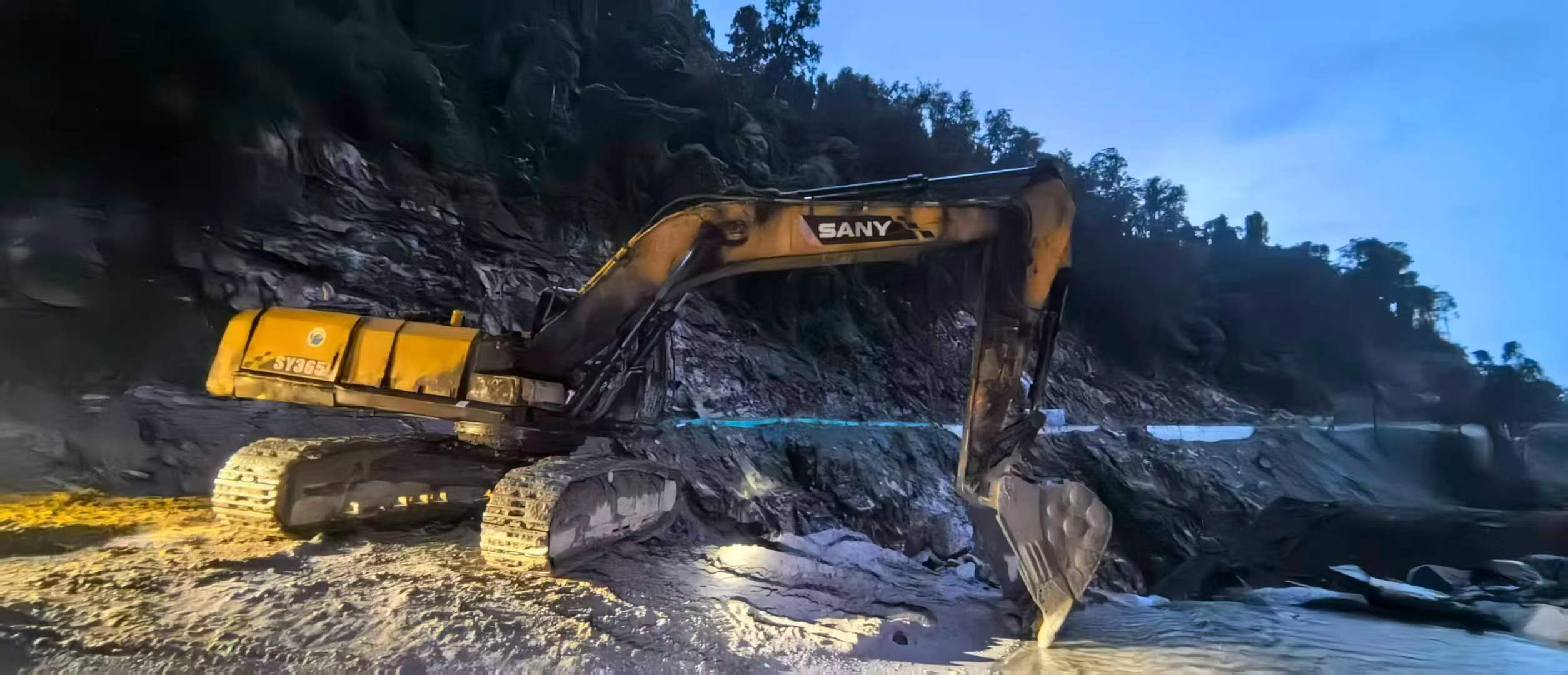 Buy Sany SY365C Used Excavator / 2