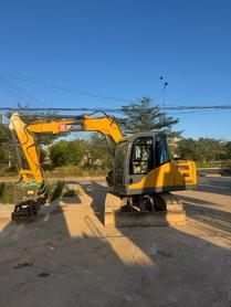 Buy XCMG XE80 Used Excavator / 4 Buy XCMG XE80 Used Excavator / 4