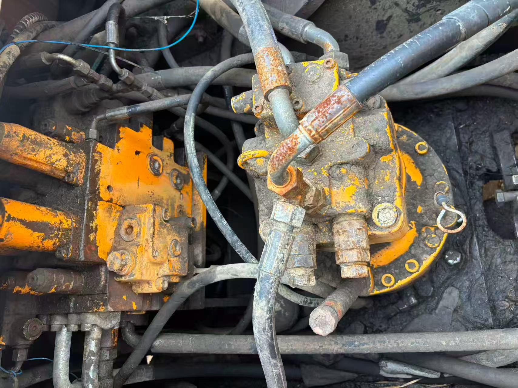 Buy Sany SY215C-8 Used Excavator / 2
