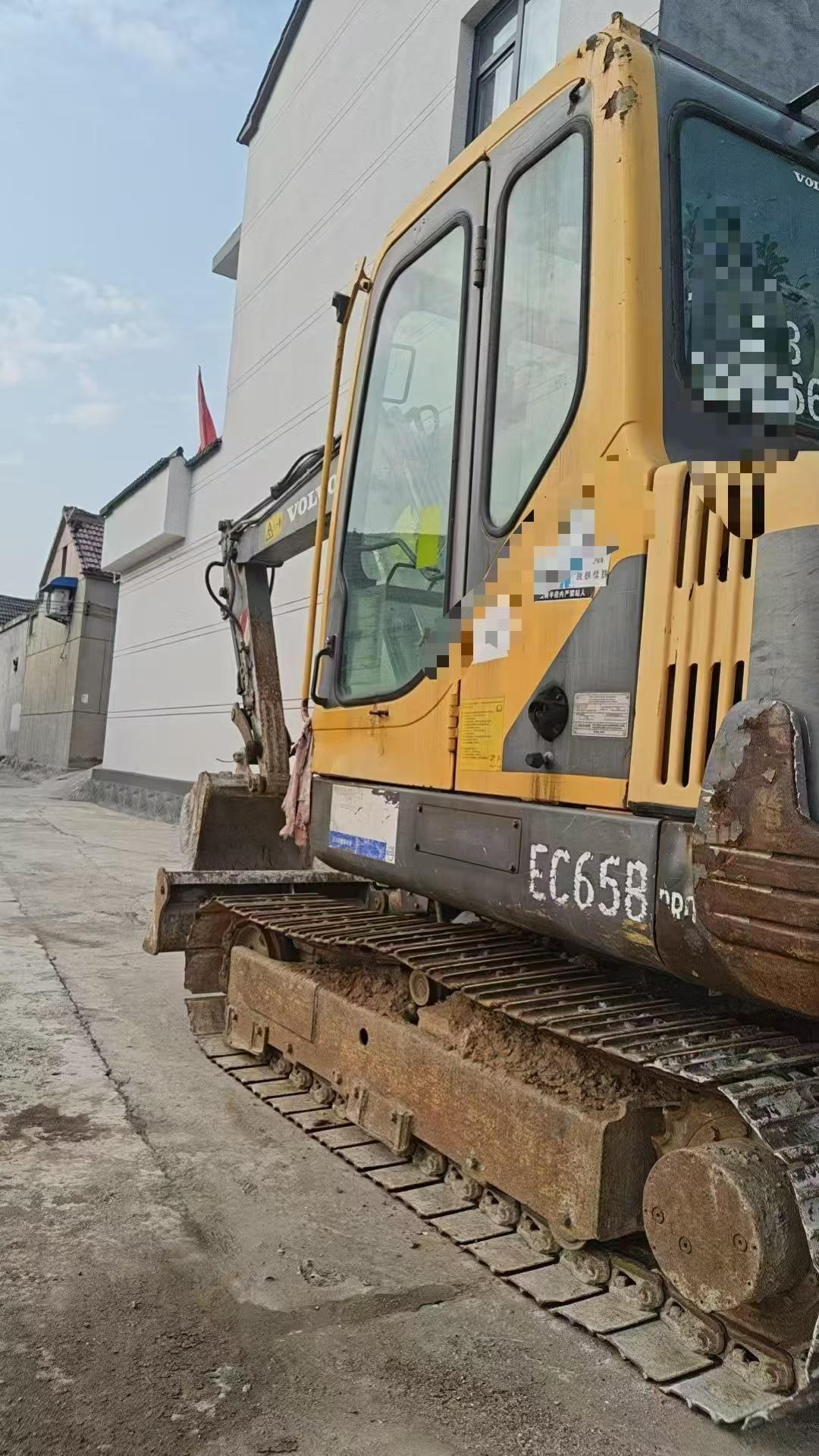 Compre Excavadora Volvo EC55 Usada / 2