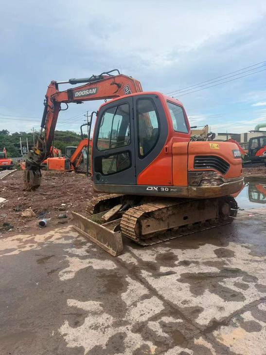 Buy Doosan DX75 Used Excavator / 1