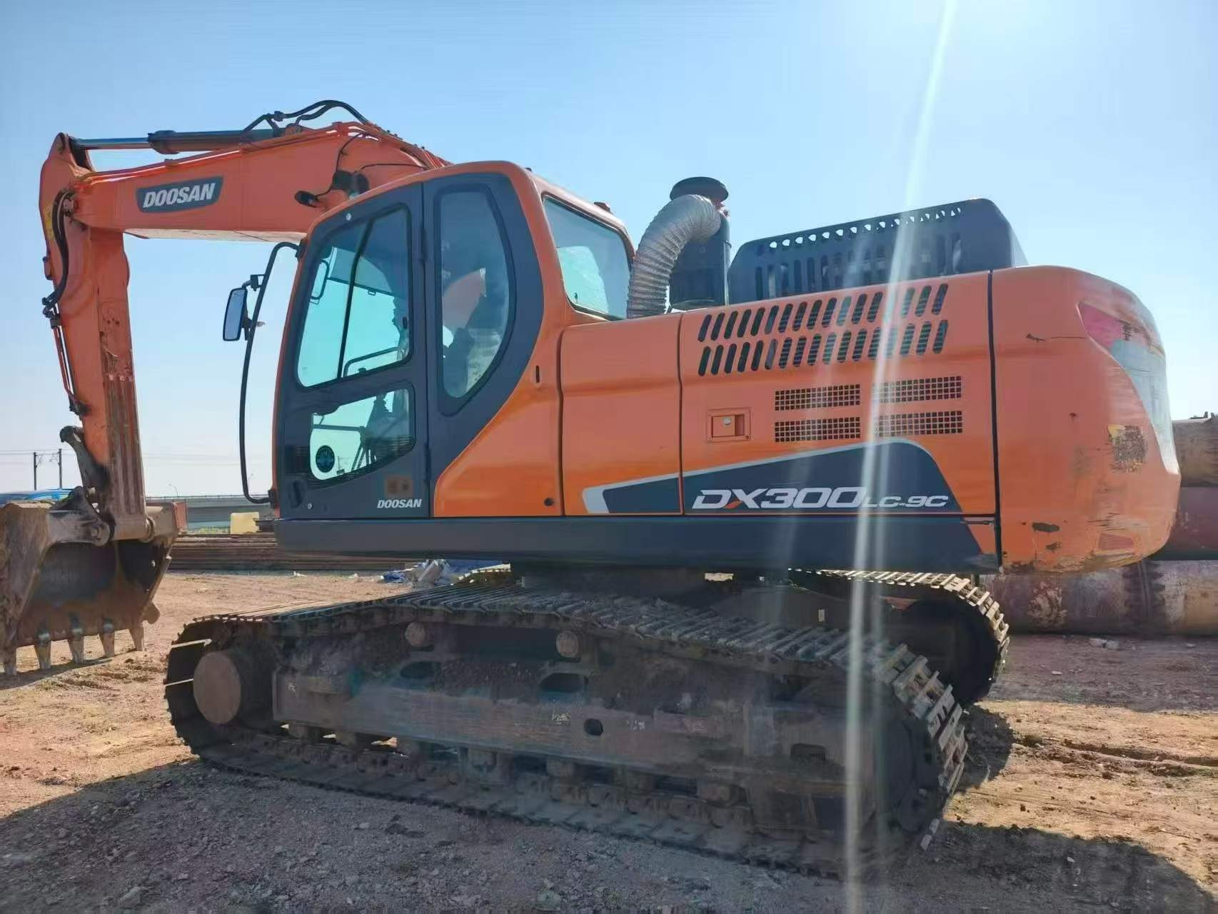 Buy Doosan DX215-9C Used Excavator / 6