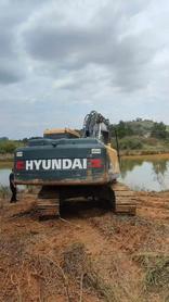 Buy Hyundai R215VS Used Excavator / 4 Buy Hyundai R215VS Used Excavator / 4