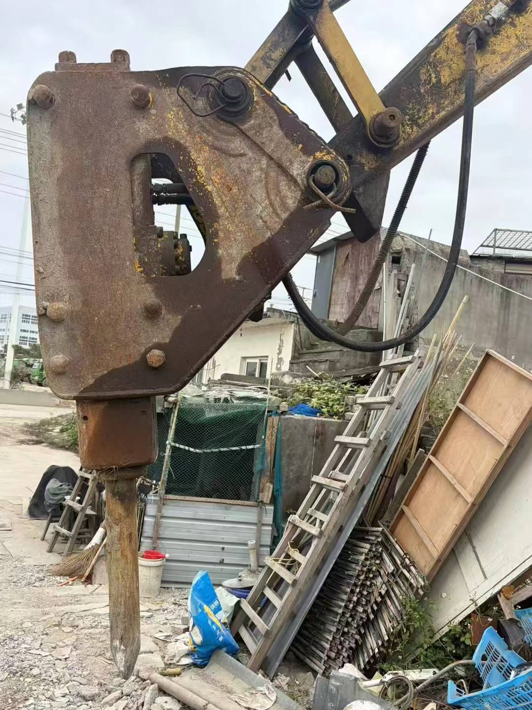 Buy Komatsu PC130 Used Excavator / 3