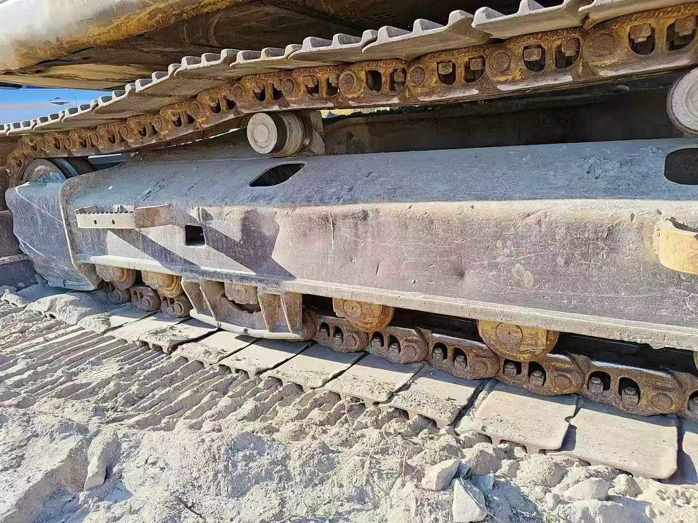 شراء حفارة Caterpillar 323DL مستعملة / 5