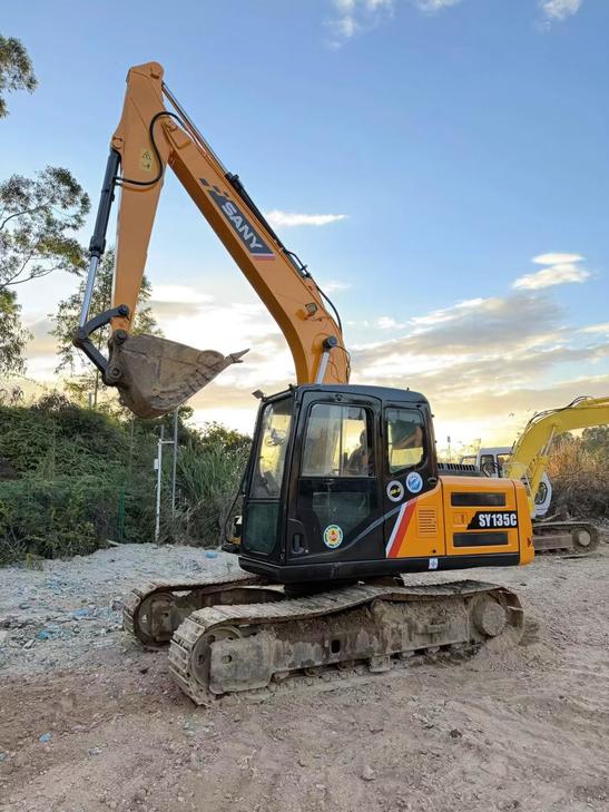 Buy Sany SY135 Used Excavator / 1