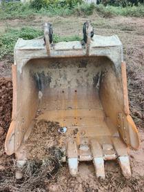 Buy Hyundai R215VS Used Excavator / 3 Buy Hyundai R215VS Used Excavator / 3